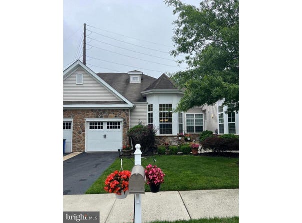 86 ABLES RUN Drive, ABSECON, NJ 08201
