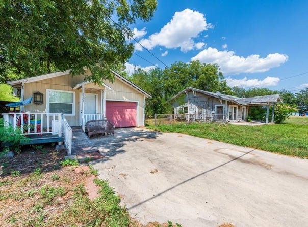 1507 Cummings St, Luling, TX 78648