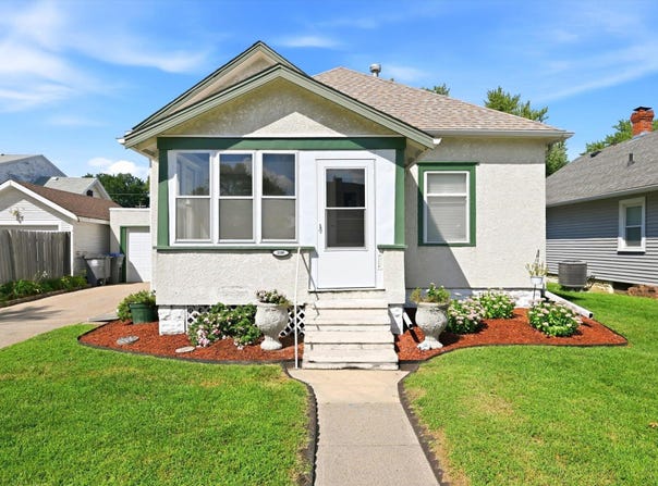 3330 AVENUE C, COUNCIL BLUFFS, IA 51501