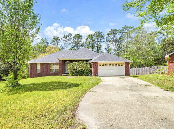531 Gallant Fox Lane, Crestview, FL 32539