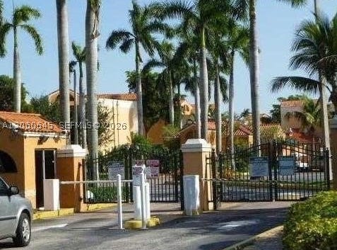 6280 NW 186th St, Hialeah, FL 33015