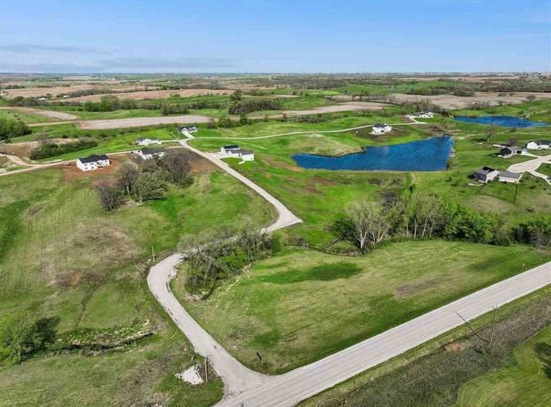 Fox Drive lot: 20, Williamsburg, IA 52361
