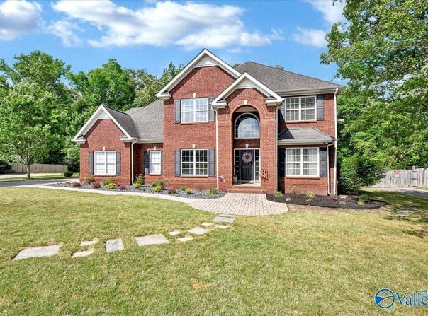 1303 Spring Branch Drive NE, Hartselle, AL 35640