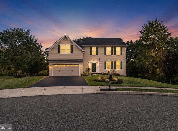 1102 AUTUMNVIEW Lane, POTTSTOWN, PA 19464
