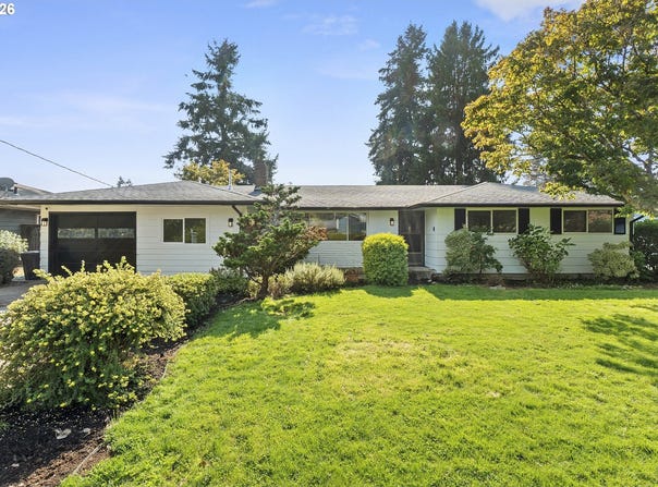 197 VALLEYVIEW Dr, OregonCity, OR 97045
