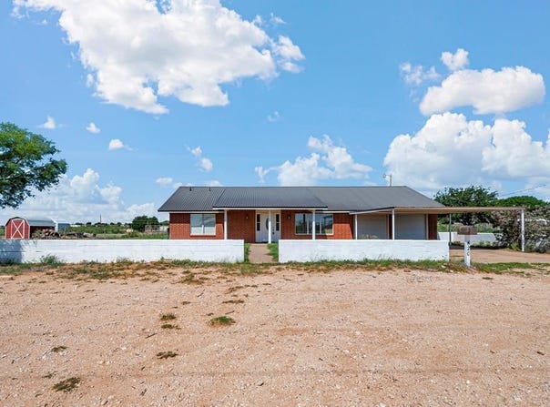 820 SE 2001, Andrews, TX 79714