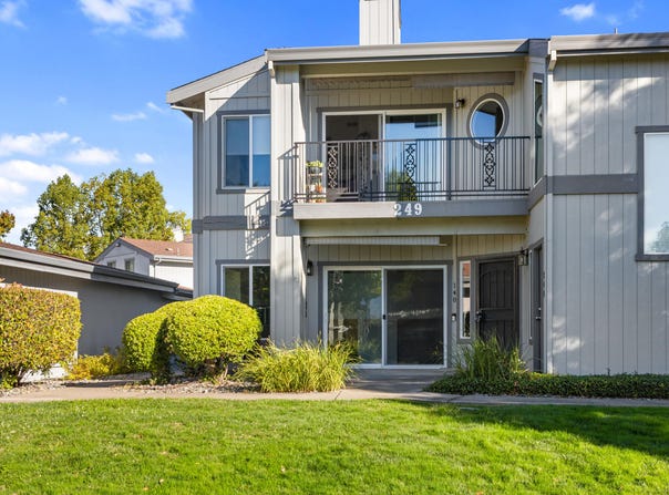 249 Ridgetop Drive, Redding, CA 96003
