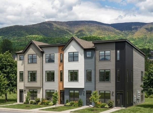 5B CURIE DR, CHARLOTTESVILLE, VA 22903