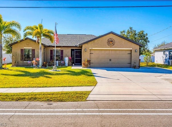 1826 SW Trafalgar Parkway, Cape Coral, FL 33991