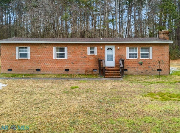 301 Osprey Road, Cardinal, VA 23025