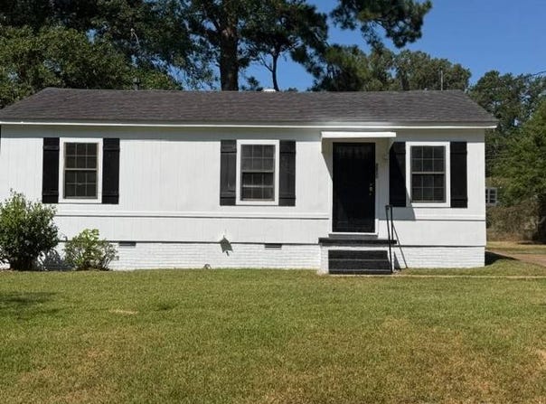 2215 Gum Street, Grenada, MS 38901