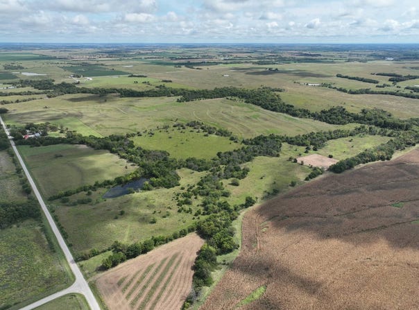 18th Rd, Waverly, KS 66871