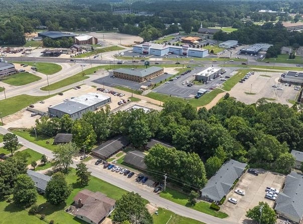 2733 Holly Trails, Poplar Bluff, MO 63901