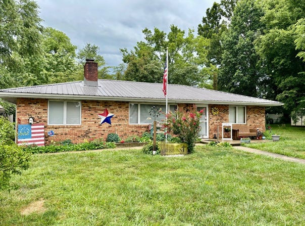 6 Lambert Place, Mount Carmel, IL 62863