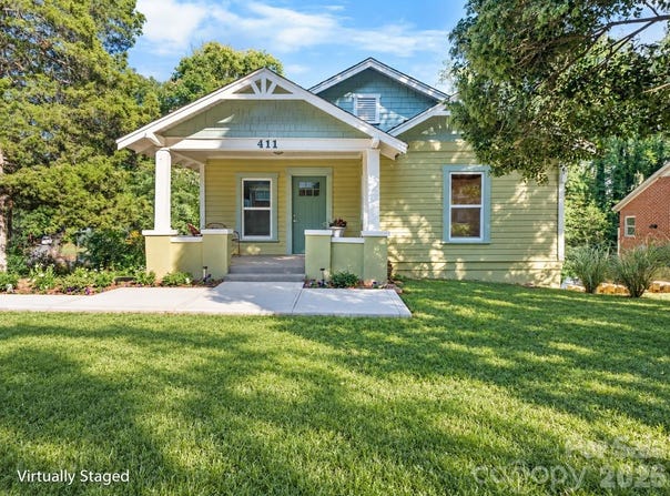 411 4th Street SE, Hickory, NC 28602