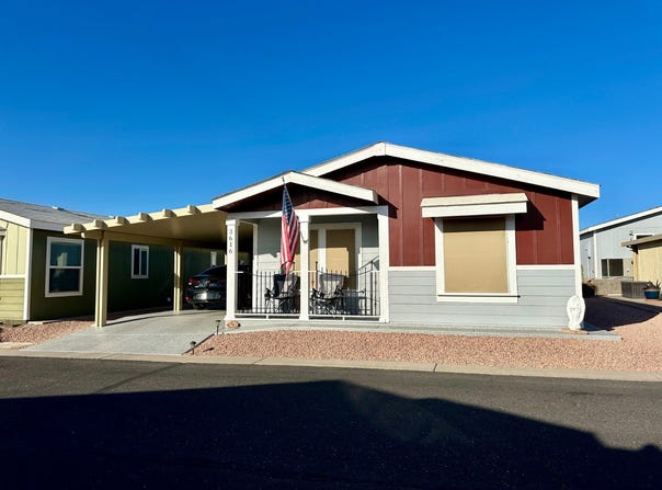 650 N Hawes Rd, Mesa, AZ 85207