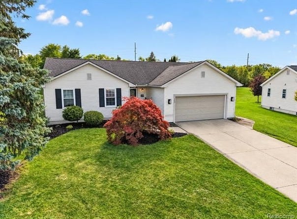 2259 Hickory Circle Drive, Oceola Twp, MI 48855