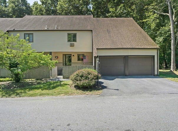 8 Bancroft Cmn, Franklin, MA 02038