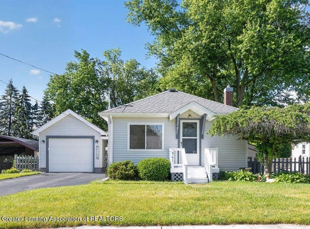 741 Center Street, Mason, MI 48854