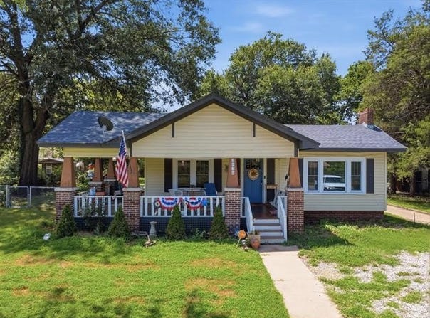 1620 E 4th Street, Okmulgee, OK 74447