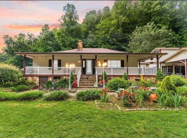 25 Tidewater Lane, Vicco, KY 41773