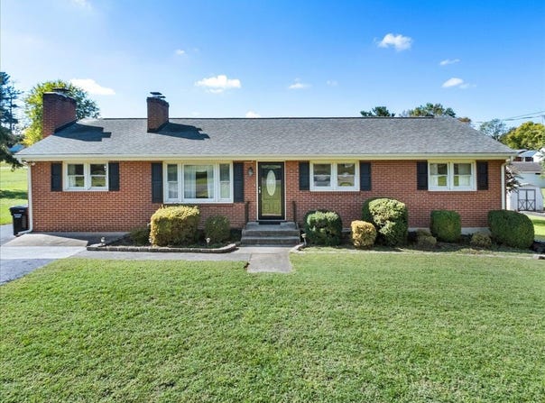 7612 Barrens Rd, Roanoke, VA 24019