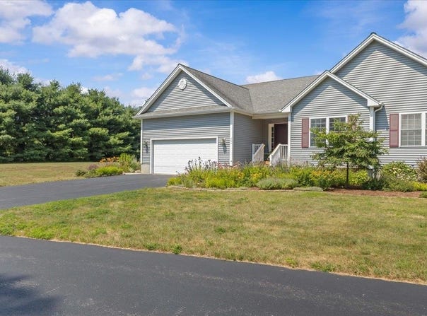 45 Donna's Way, Colchester, VT 05446