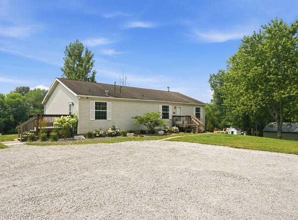 3412 E 117th Avenue, Crown Point, IN 46307