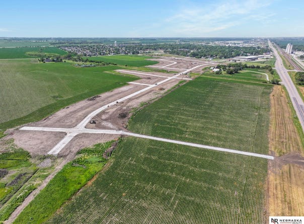 15017 Jamestown Street, Waverly, NE 68462