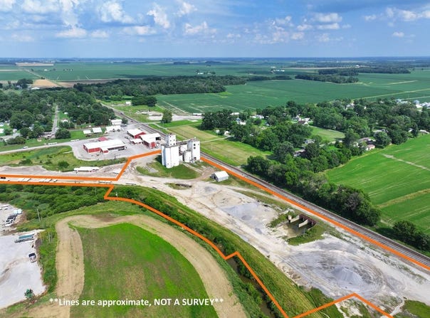CR 900 N, Browns, IL 62818