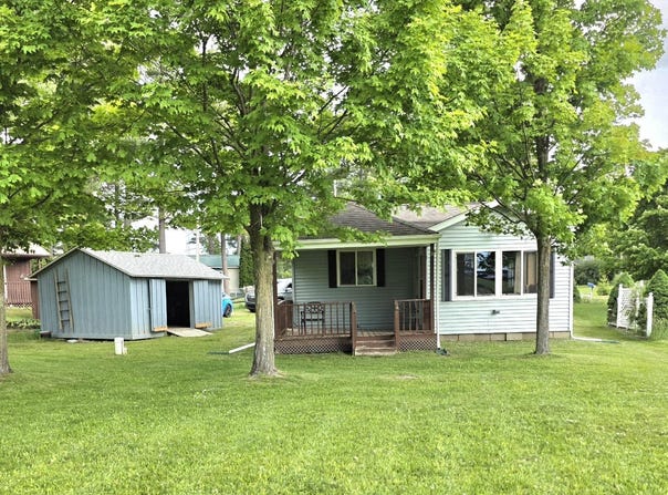 101 Riverside Drive, Beaverton, MI 48612