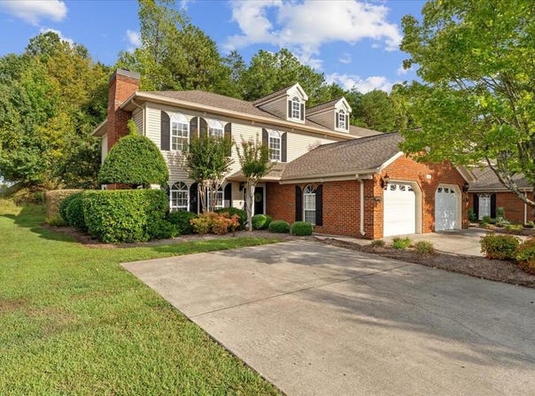 1698 N Summit Drive, DALTON, GA 30721
