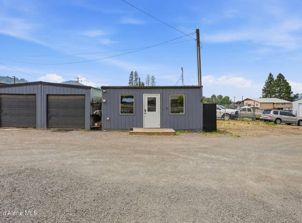 134 N 10th St, St. Maries, ID 83861