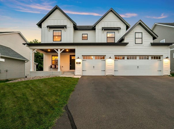 107 Maple Terrace, Waconia, MN 55387