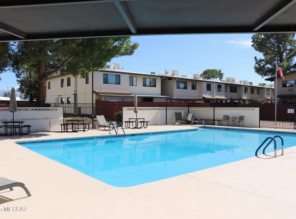 1318 S Avenida Polar, Tucson, AZ 85710
