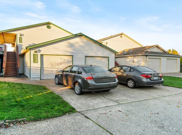 1905 17TH St, Springfield, OR 97477