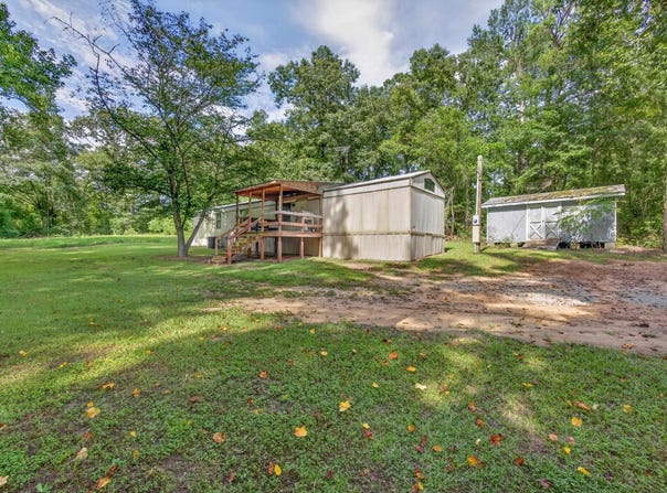 621 Martin Neese Road, Swansea, SC 29160-9207