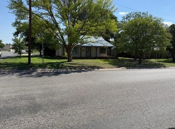 722 W Avenue C, Muleshoe, TX 79347