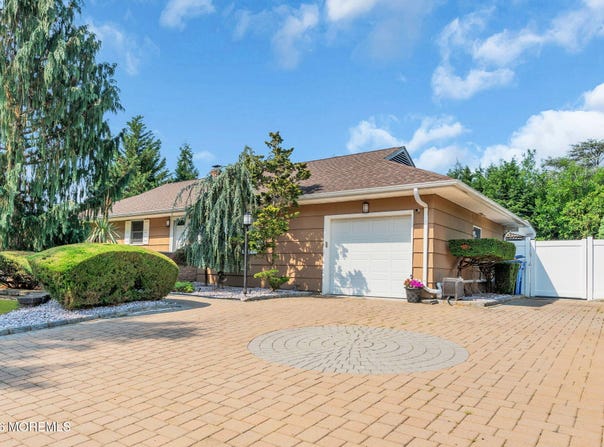 77 Michael Road, Spotswood, NJ 08884
