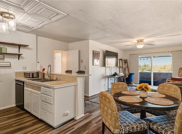 5585 E Pacific Coast, Long Beach, CA 90804