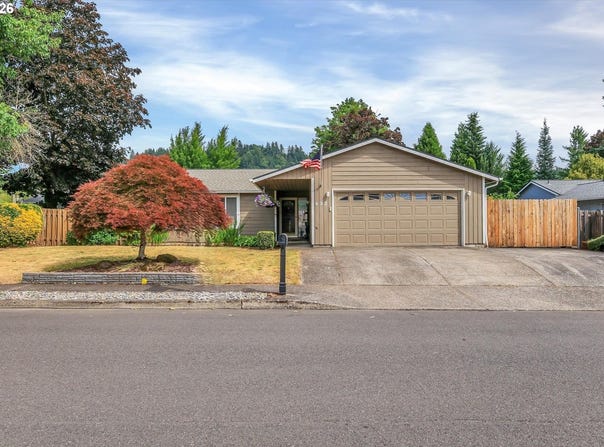632 SW WILLOWBROOK Ave, Gresham, OR 97080