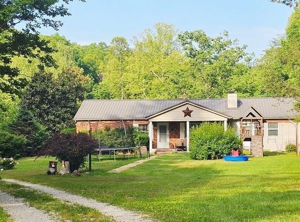 1530 Fuller's Ridge Rd, Louisa, KY 41230