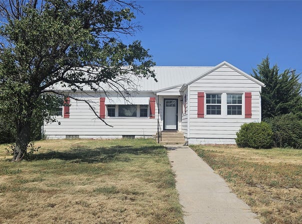 205 Dodge Street, Ensign, KS 67841