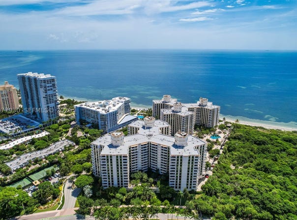1121 Crandon Blvd, Key Biscayne, FL 33149