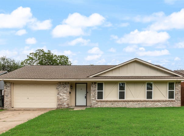 1024 Sunset Drive, Garland, TX 75040