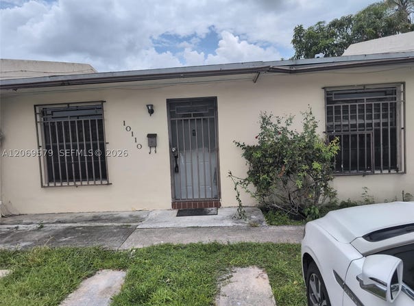 10110 SW 22nd Ter, Miami, FL 33165