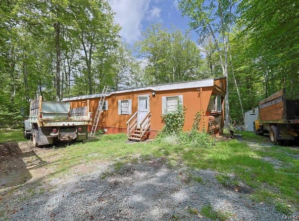 181 Oakridge Road, Greenfield Park, NY 12435