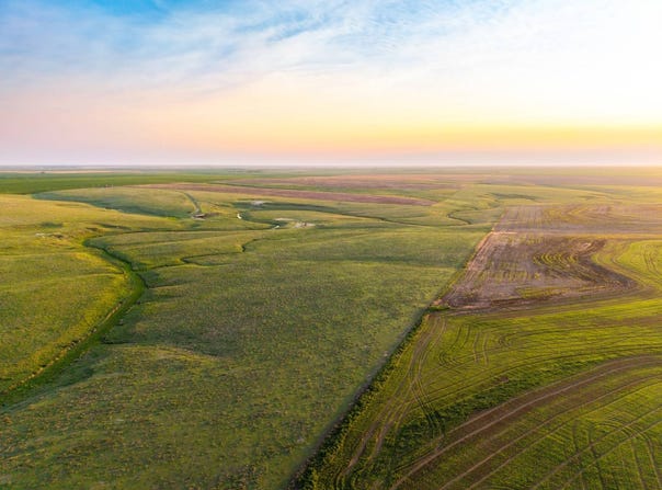E Road 100 S, Quinter, KS 67740