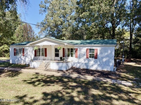 1031 Old Hillsboro Road, Forest, MS 39074