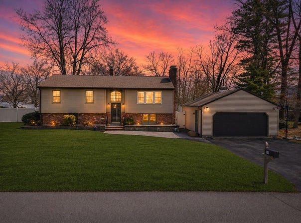 19 Elizabeth Lane, Newburyport, MA 01950